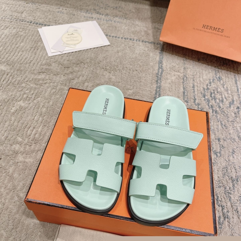 H**mes slippers